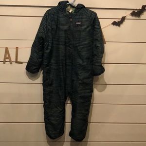 Reversible 3t Patagonia snowsuit